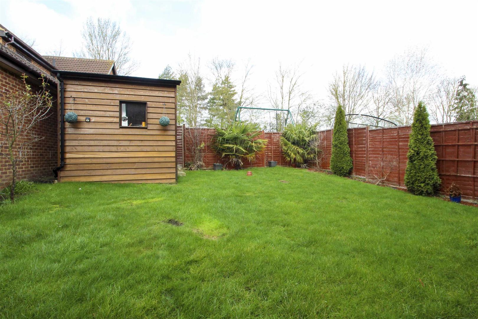 Paxton Crescent, Shenley Lodge, Milton Keynes